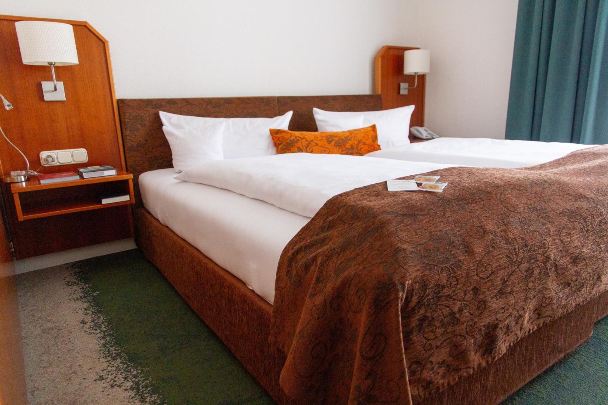 Landhotel Rügheim Zewnętrze zdjęcie