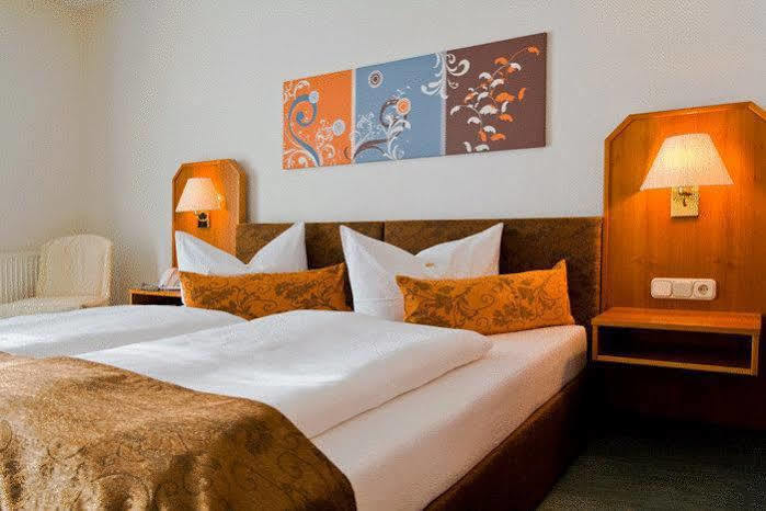Landhotel Rügheim Zewnętrze zdjęcie