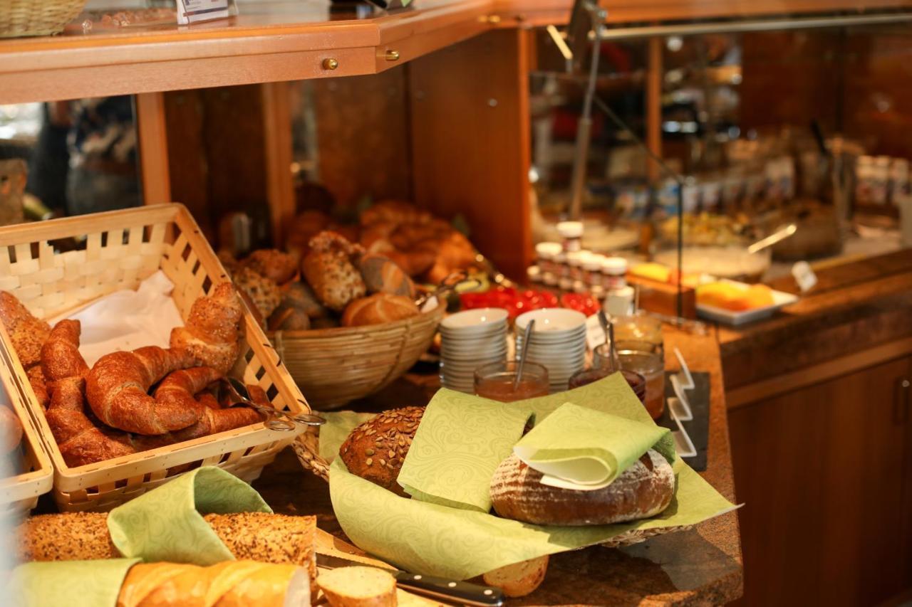 Landhotel Rügheim Zewnętrze zdjęcie